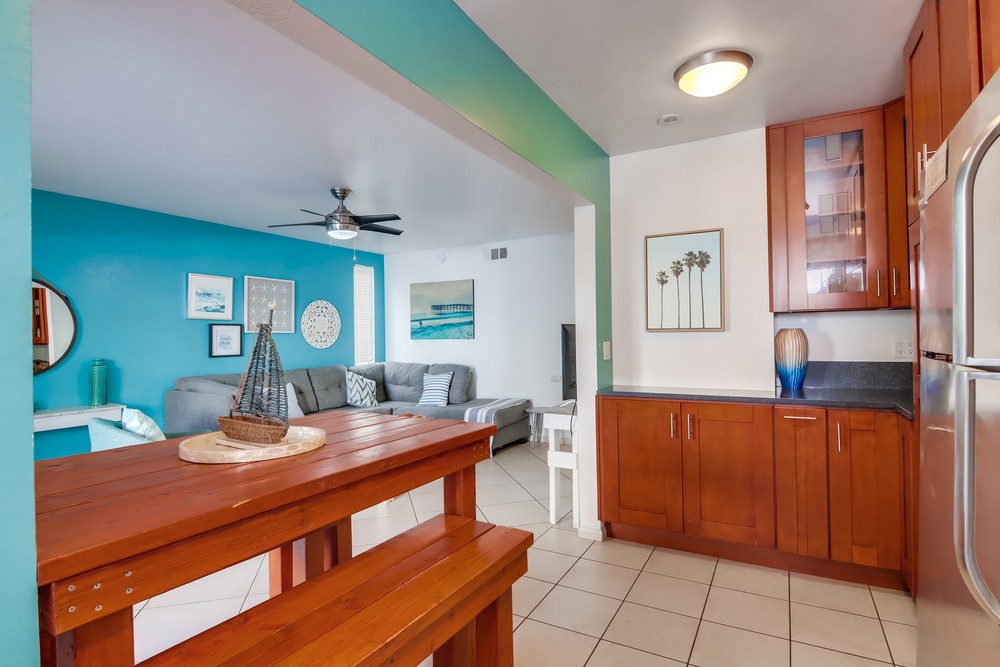 Virtual tour photo 32 of 45 for 811 Manhattan Ct