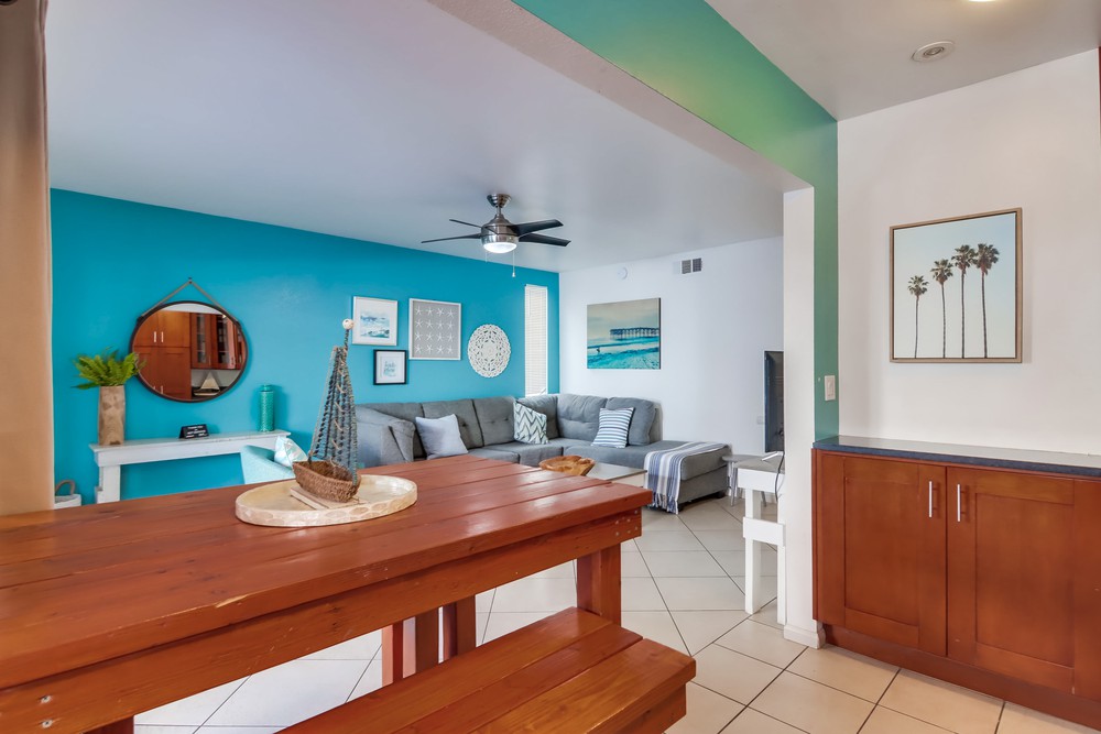 Virtual tour photo 33 of 45 for 811 Manhattan Ct