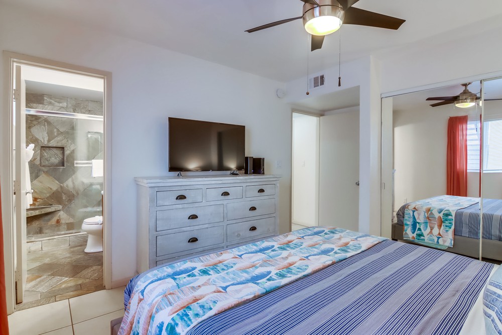 Virtual tour photo 38 of 45 for 811 Manhattan Ct