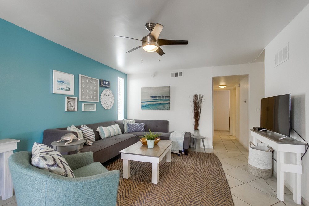 Virtual tour photo 15 of 32 for 811 Manhattan Ct