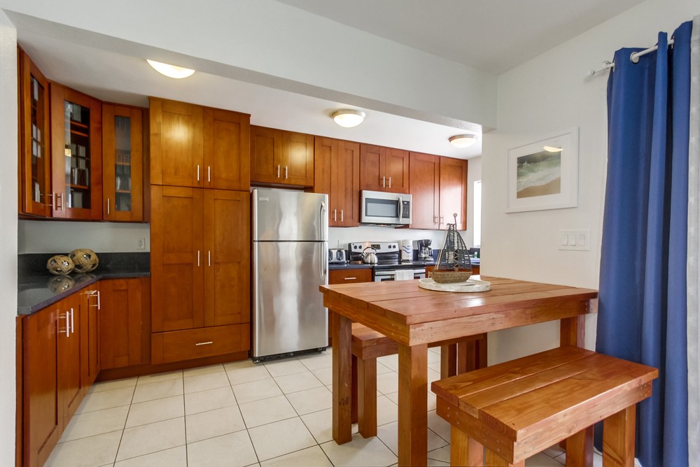 Virtual tour photo 16 of 32 for 811 Manhattan Ct