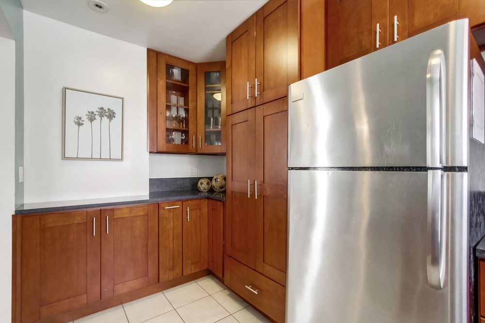 Virtual tour photo 21 of 32 for 811 Manhattan Ct