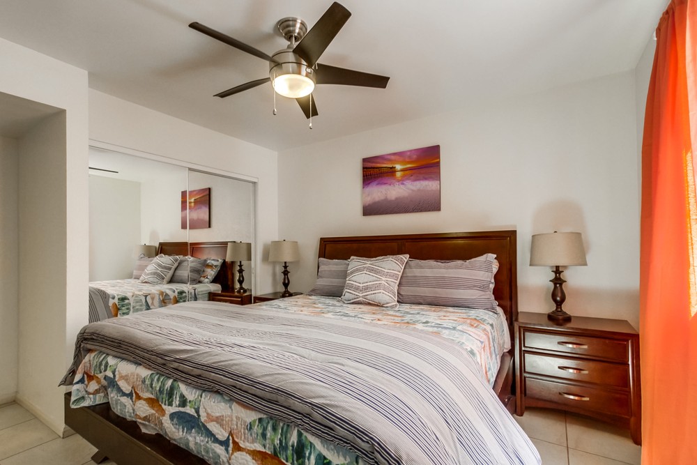 Virtual tour photo 25 of 32 for 811 Manhattan Ct