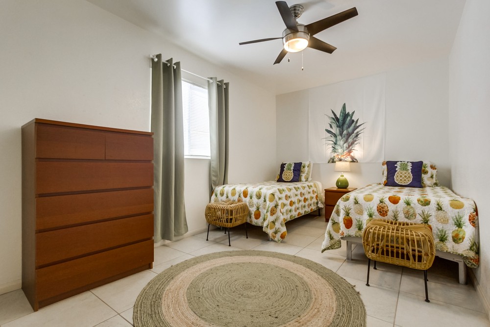 Virtual tour photo 28 of 32 for 811 Manhattan Ct