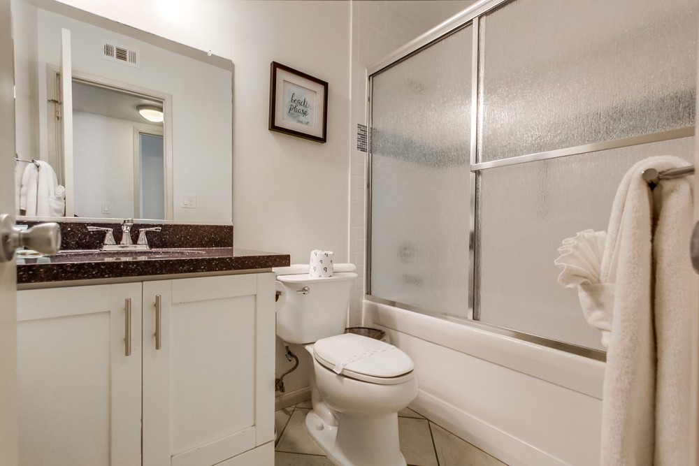 Virtual tour photo 30 of 32 for 811 Manhattan Ct