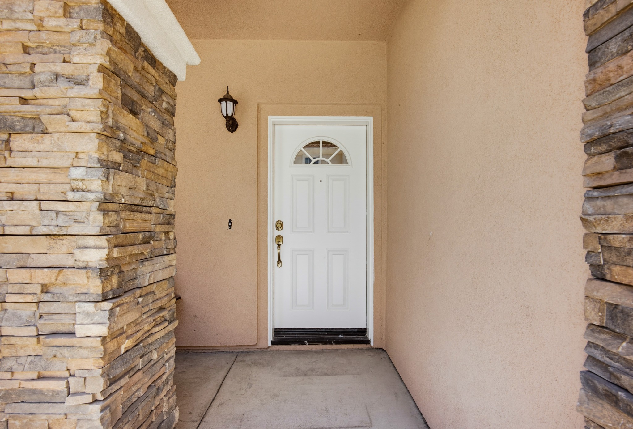 Virtual tour photo 5 of 45 for 811 N Turner Ave Unit 10