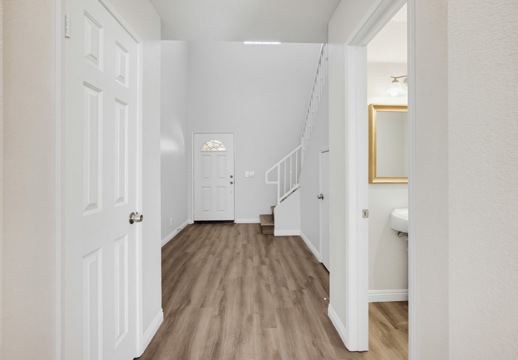 Virtual tour photo 8 of 45 for 811 N Turner Ave Unit 10