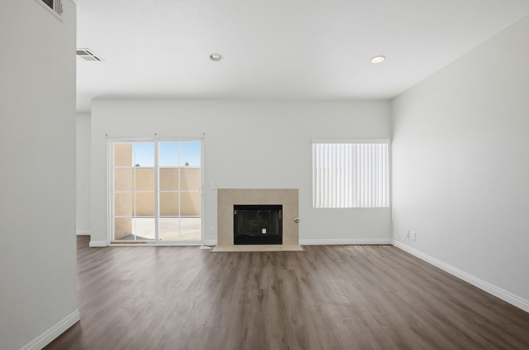 Virtual tour photo 10 of 45 for 811 N Turner Ave Unit 10