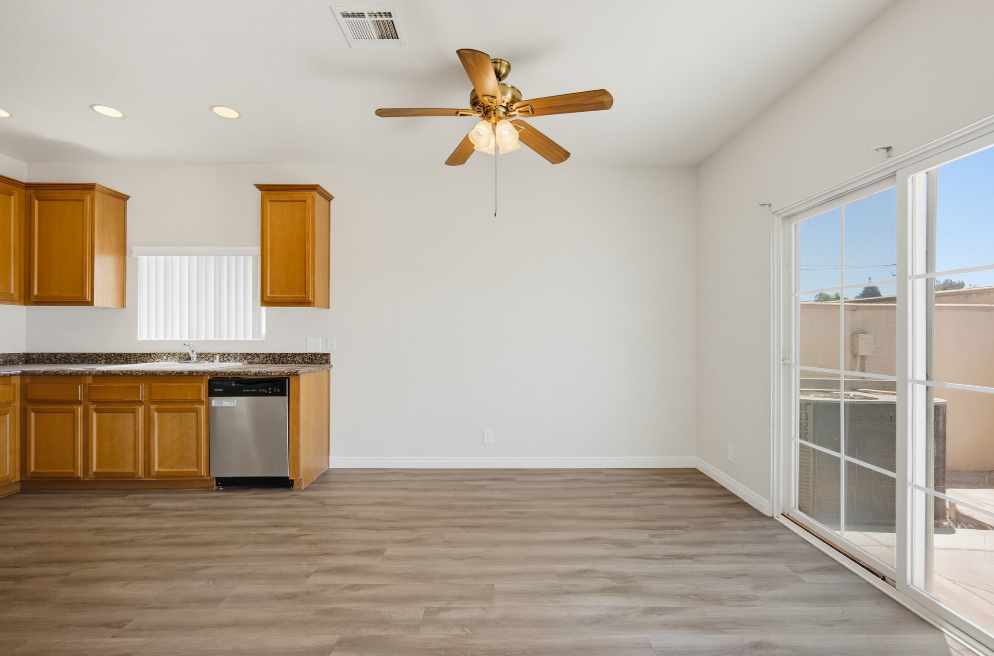 Virtual tour photo 13 of 45 for 811 N Turner Ave Unit 10