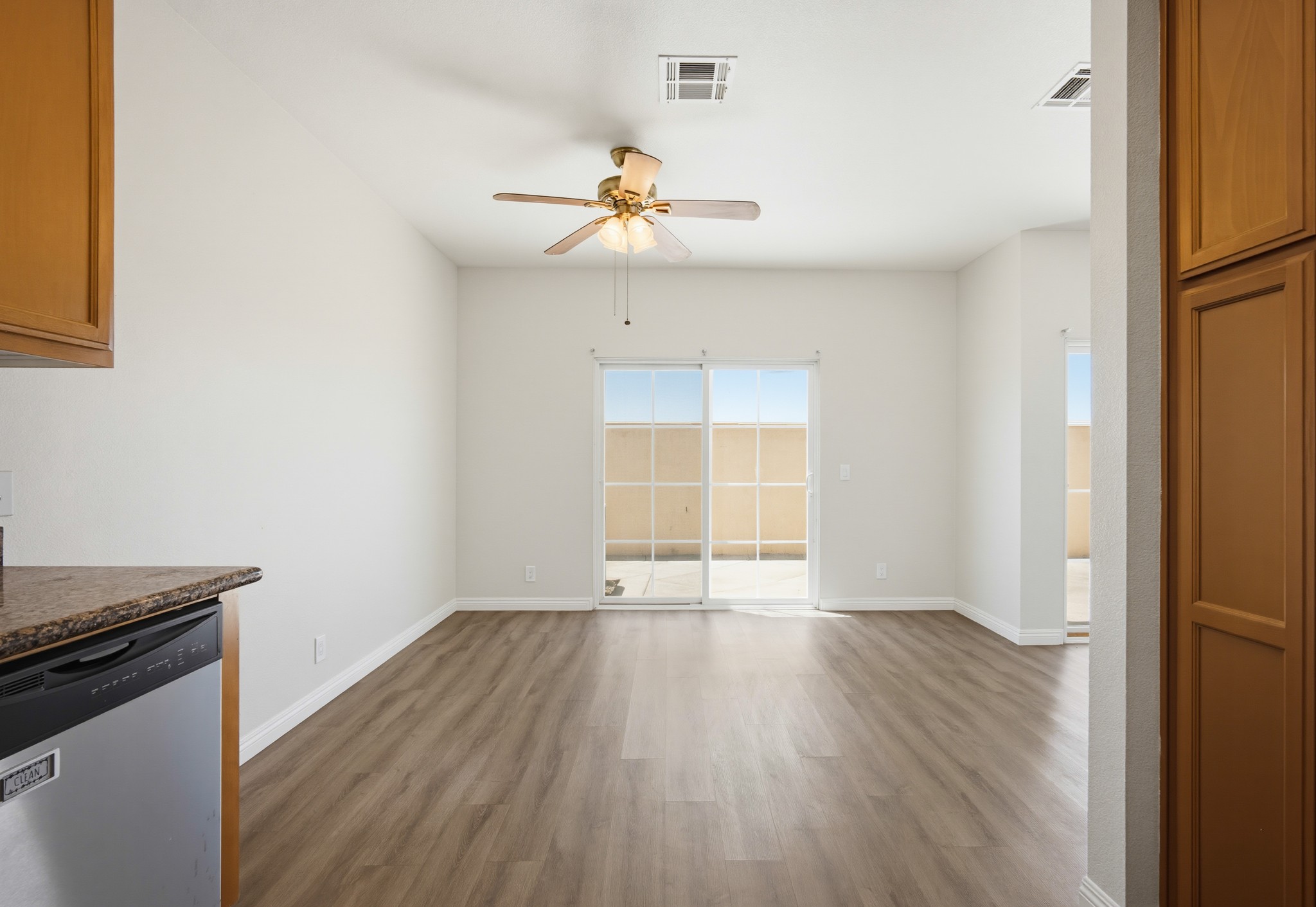 Virtual tour photo 17 of 45 for 811 N Turner Ave Unit 10