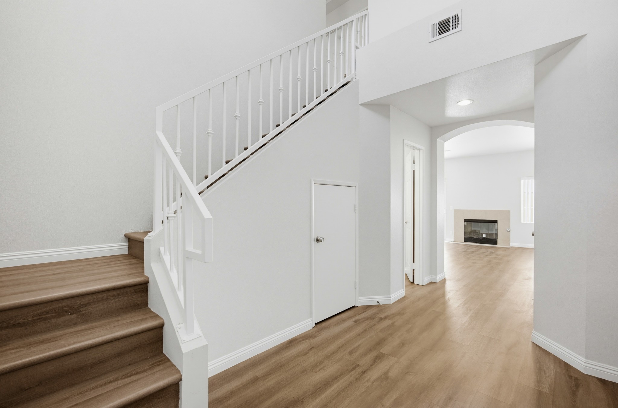 Virtual tour photo 20 of 45 for 811 N Turner Ave Unit 10