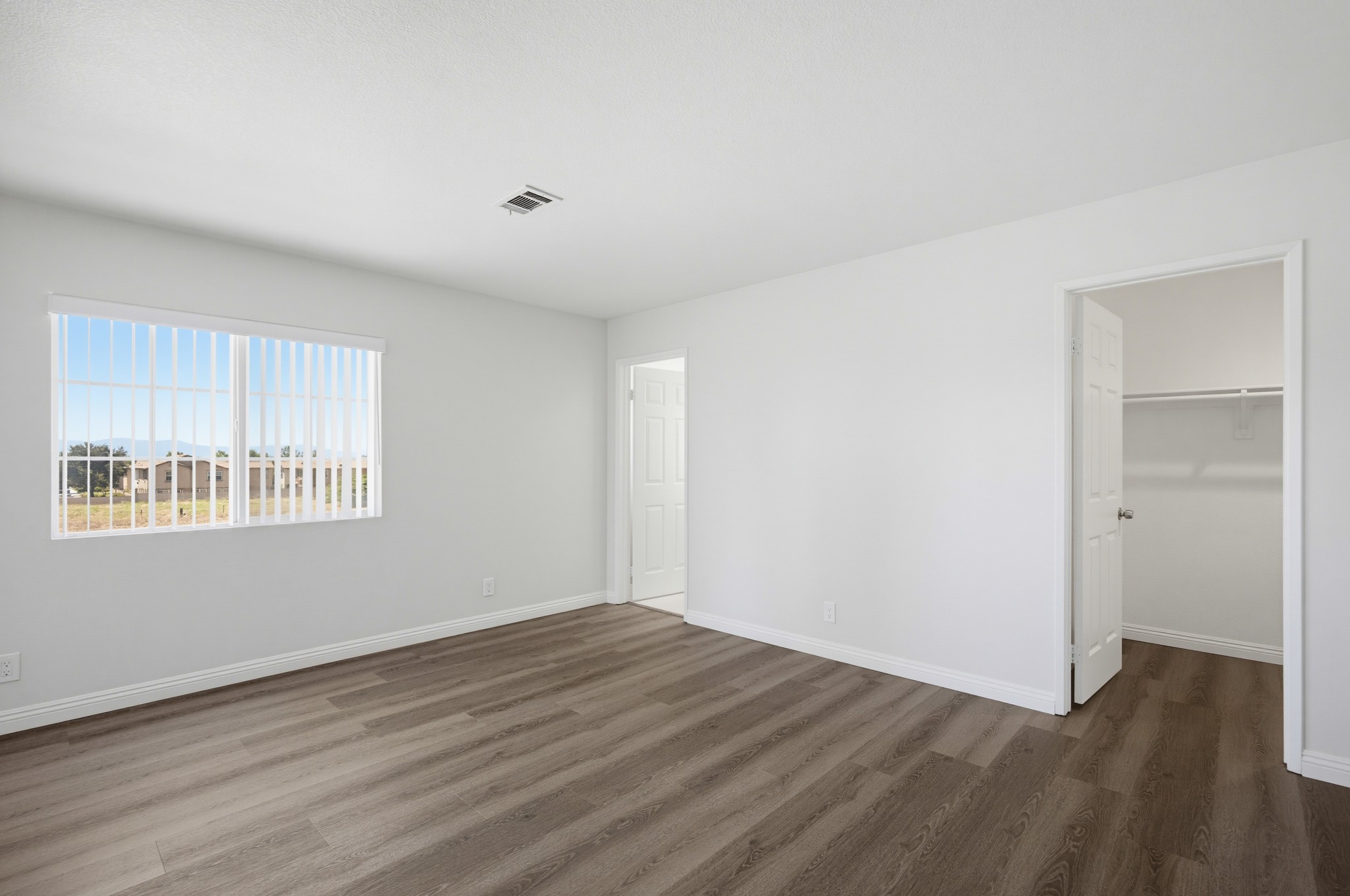 Virtual tour photo 24 of 45 for 811 N Turner Ave Unit 10