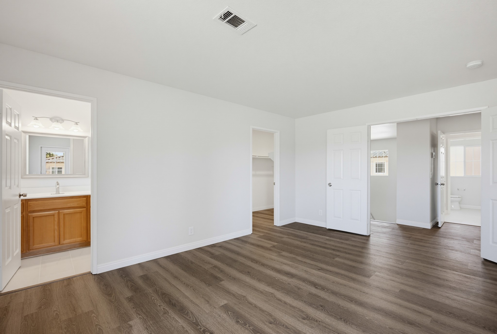 Virtual tour photo 25 of 45 for 811 N Turner Ave Unit 10