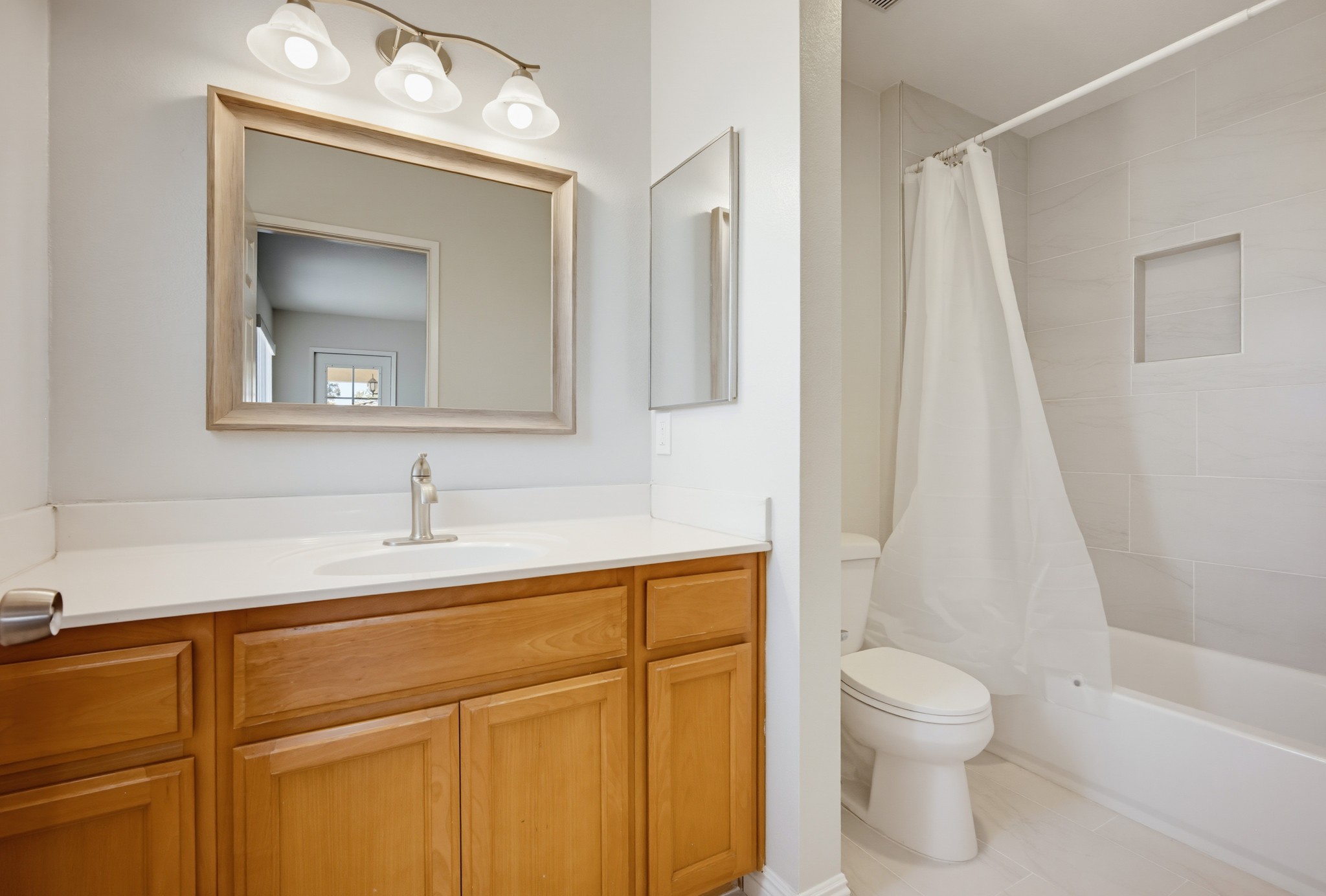 Virtual tour photo 27 of 45 for 811 N Turner Ave Unit 10