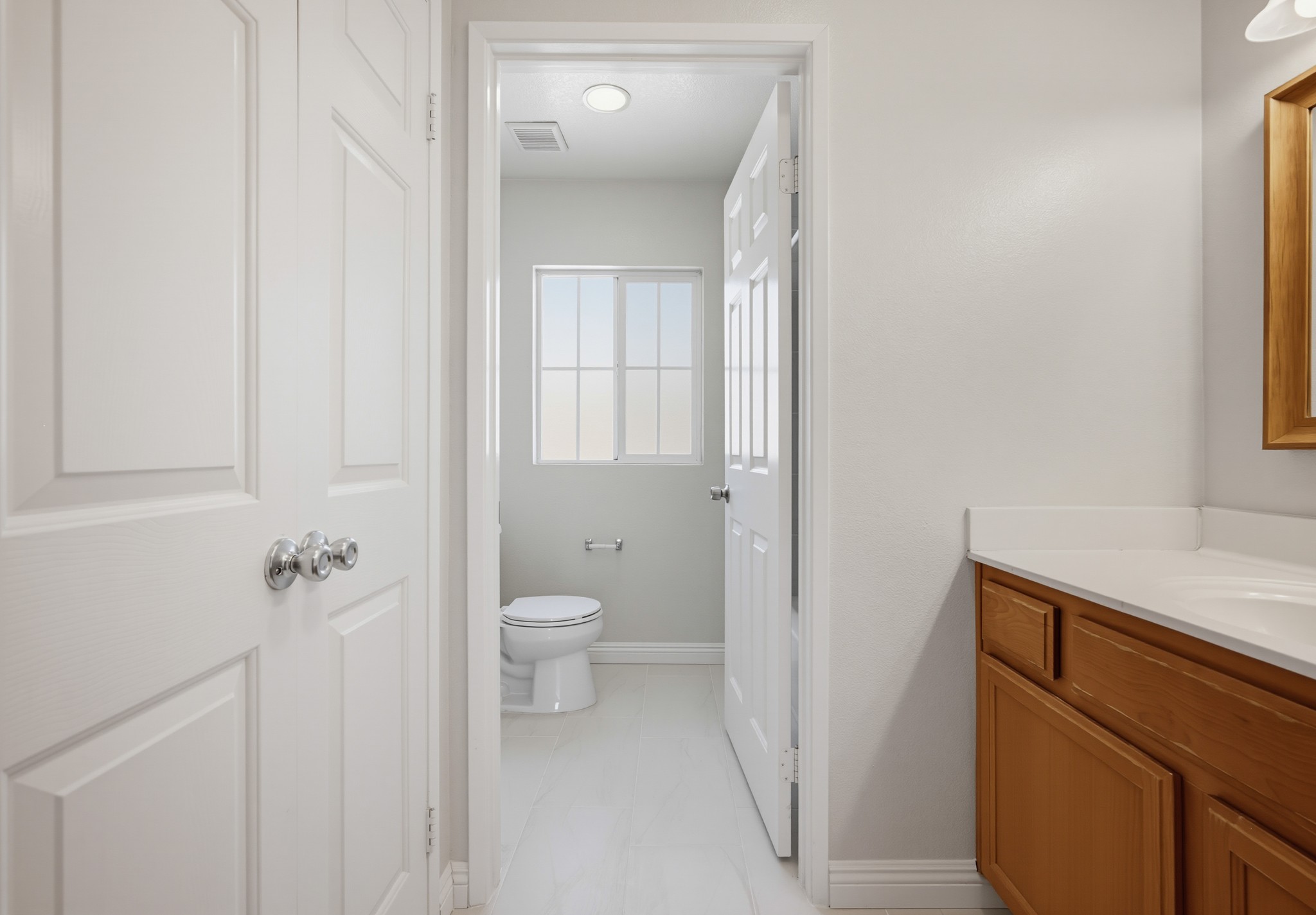 Virtual tour photo 33 of 45 for 811 N Turner Ave Unit 10