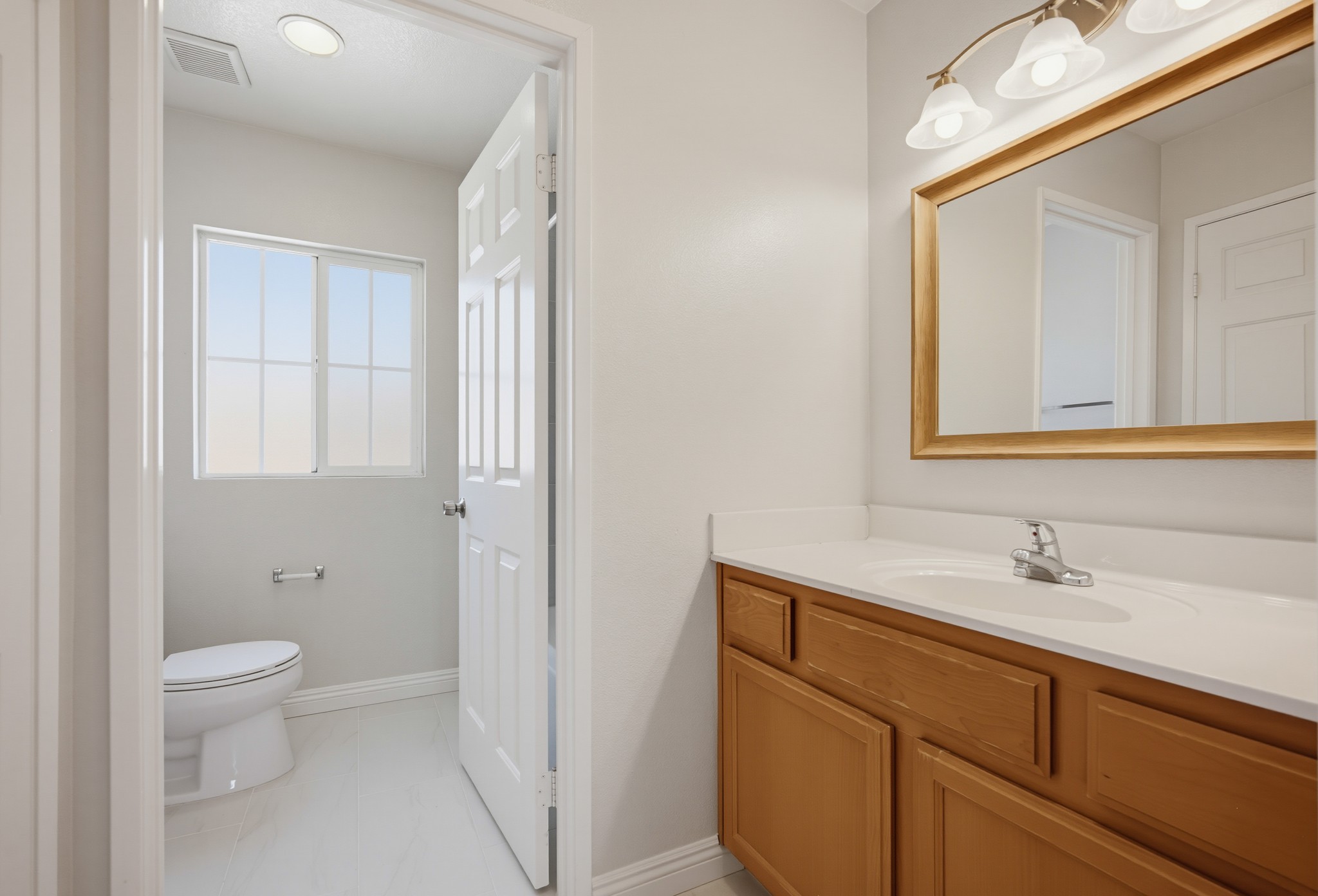 Virtual tour photo 34 of 45 for 811 N Turner Ave Unit 10