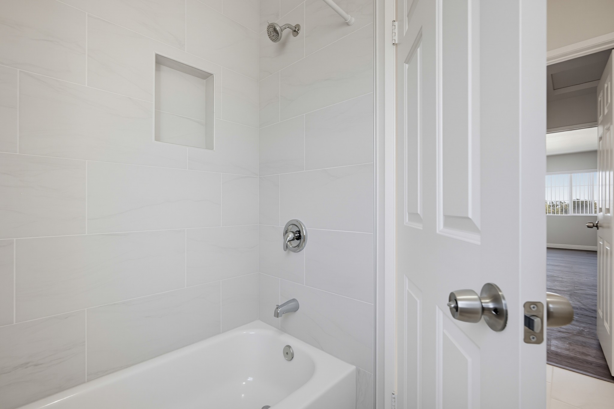 Virtual tour photo 35 of 45 for 811 N Turner Ave Unit 10