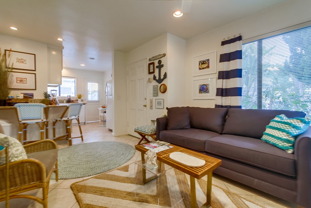 Virtual tour photo 9 of 51 for 812 Aspin Ct