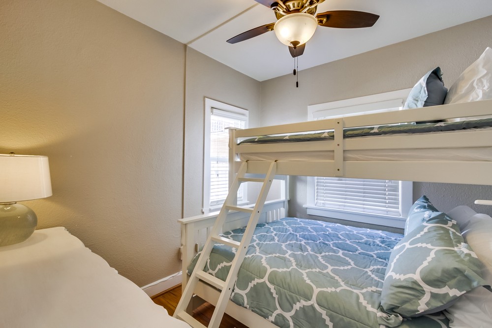 Virtual tour photo 18 of 24 for 812 Ormond Ct