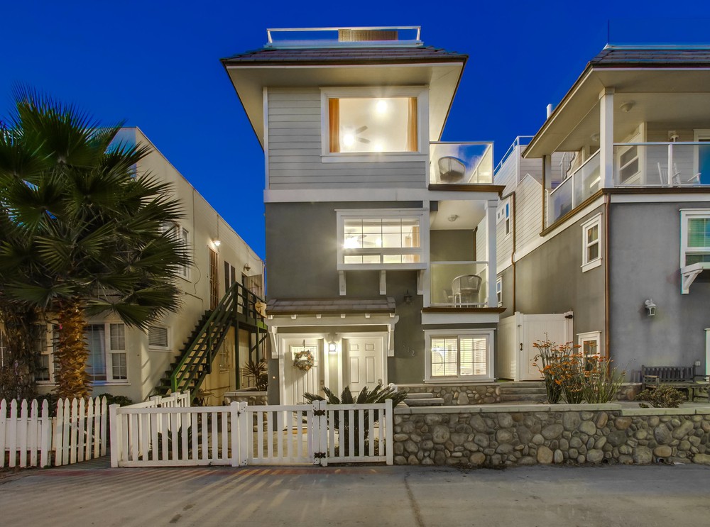 Virtual tour photo 3 of 148 for 812 San Rafael Pl