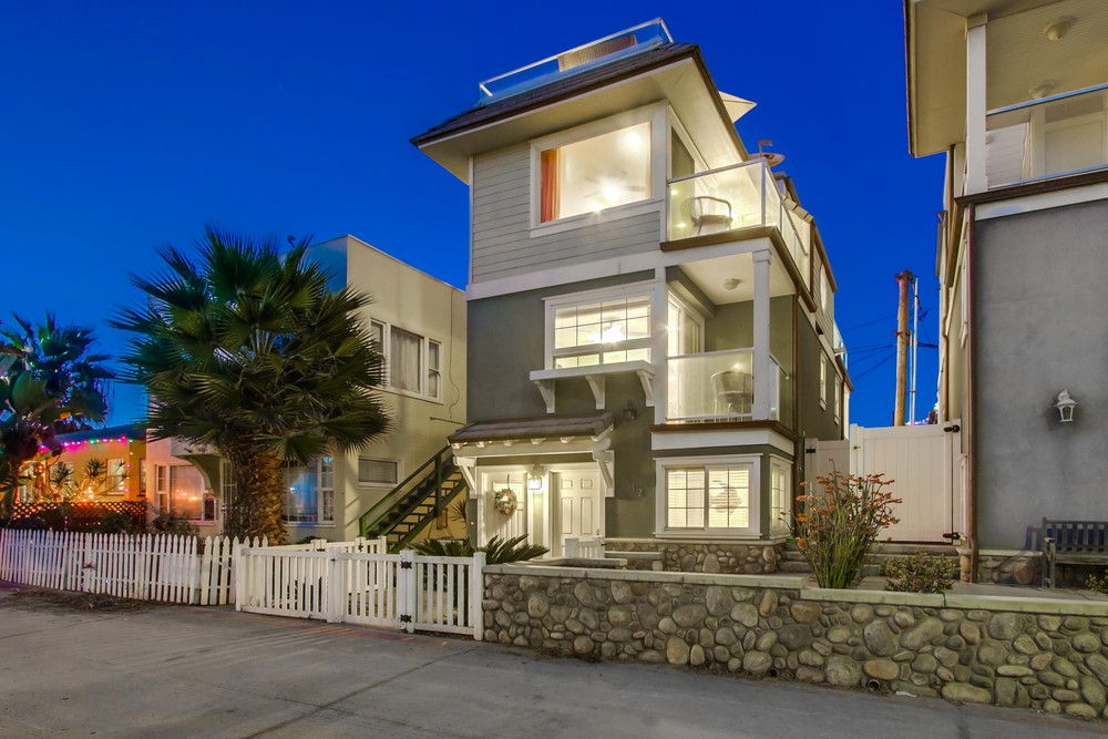Virtual tour photo 4 of 148 for 812 San Rafael Pl