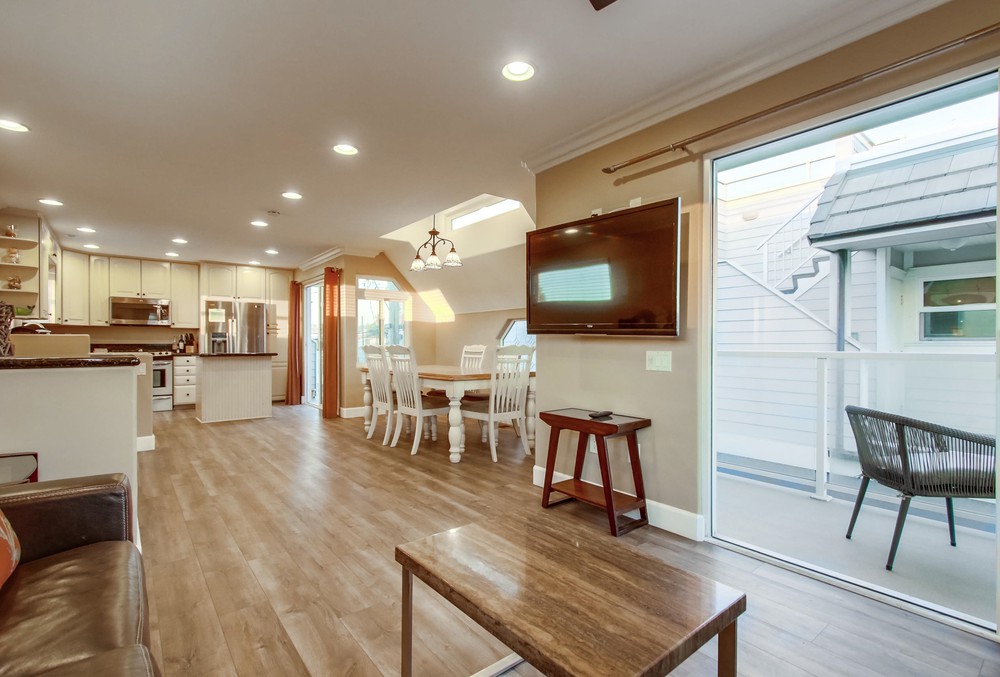 Virtual tour photo 24 of 148 for 812 San Rafael Pl