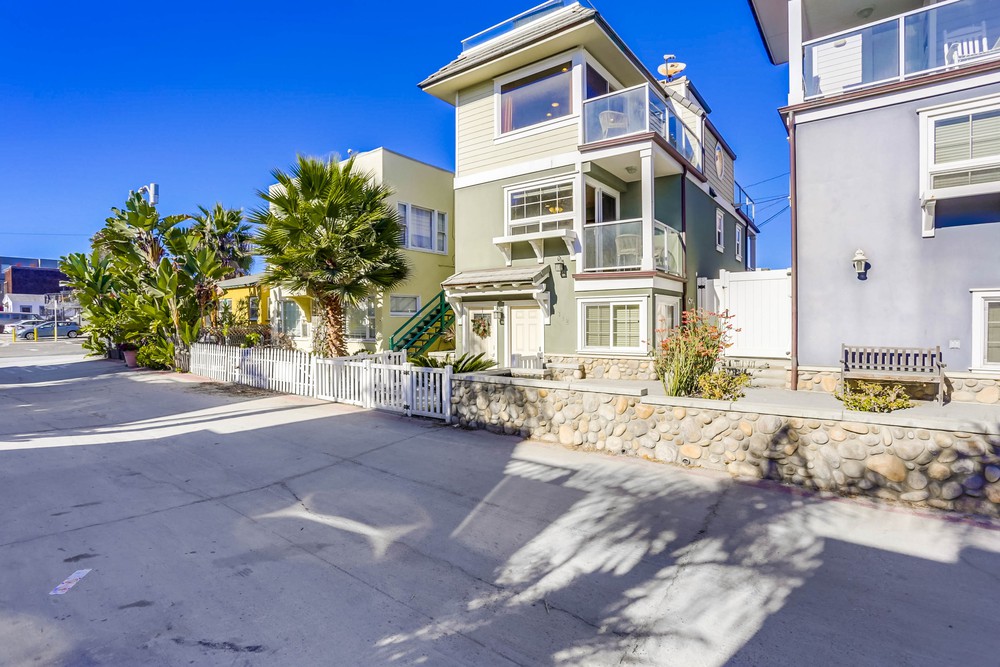 Virtual tour photo 81 of 148 for 812 San Rafael Pl