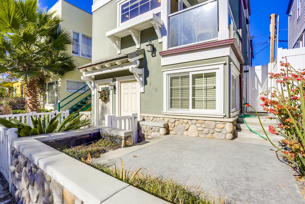 Virtual tour photo 82 of 148 for 812 San Rafael Pl