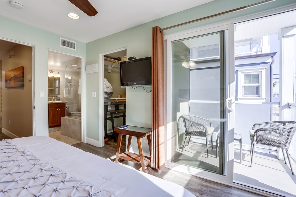 Virtual tour photo 99 of 148 for 812 San Rafael Pl