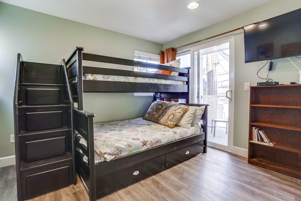 Virtual tour photo 104 of 148 for 812 San Rafael Pl