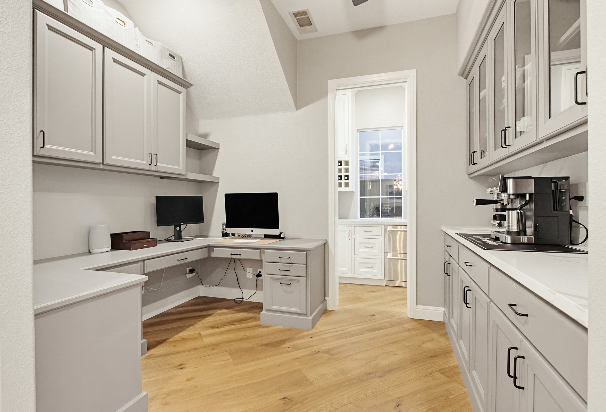 Virtual tour photo 25 of 87 for 8124 Calle Catalonia