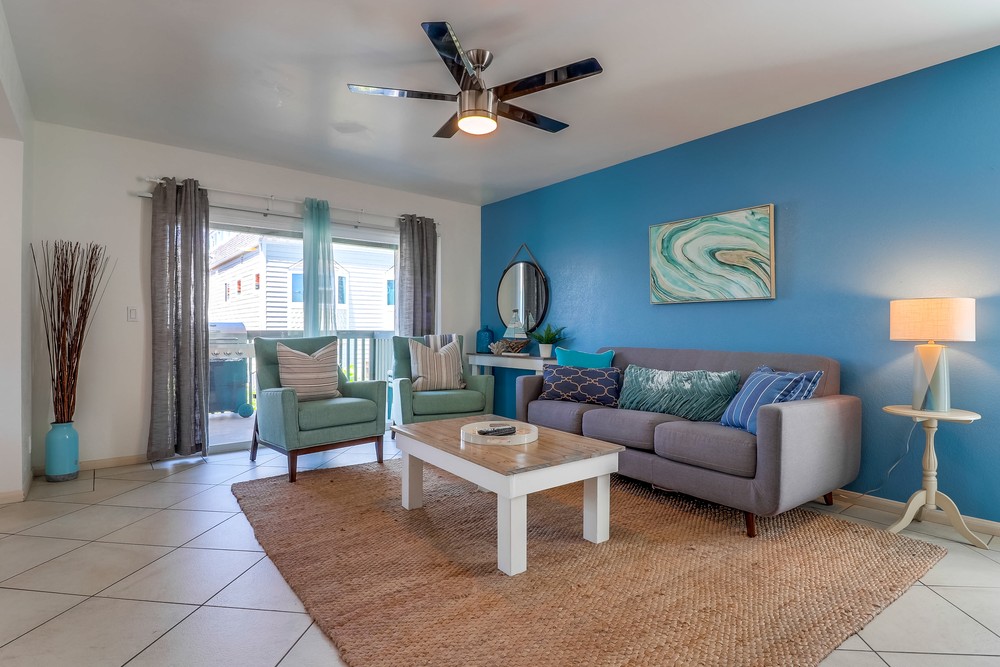 Virtual tour photo 7 of 44 for 813 Manhattan Ct