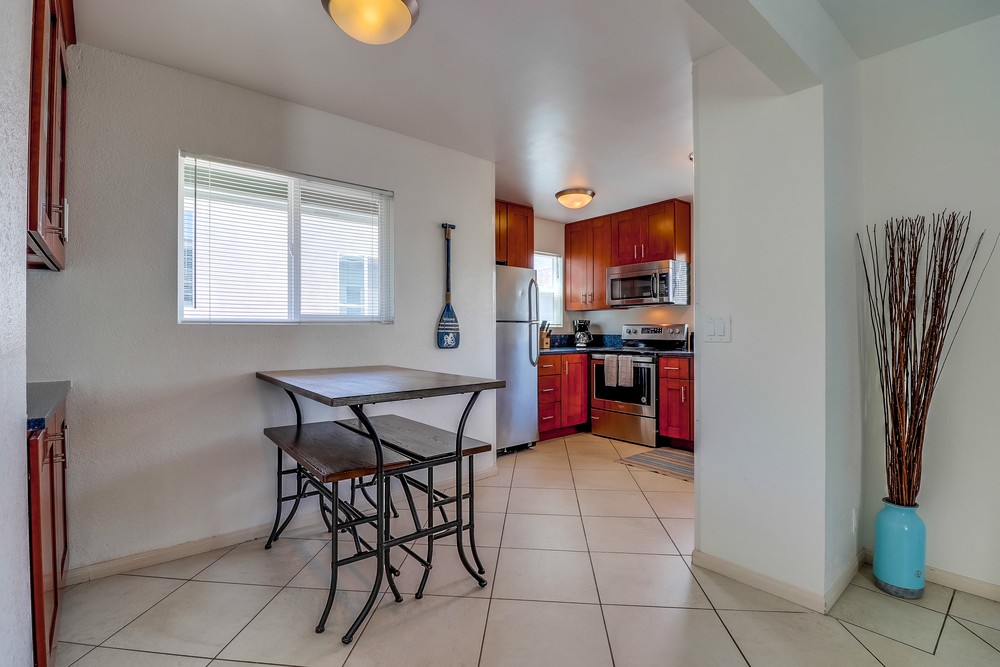 Virtual tour photo 11 of 44 for 813 Manhattan Ct