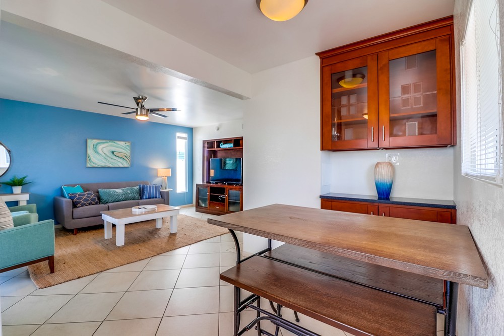 Virtual tour photo 13 of 44 for 813 Manhattan Ct