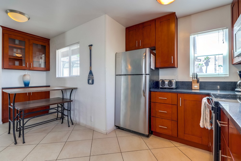 Virtual tour photo 18 of 44 for 813 Manhattan Ct