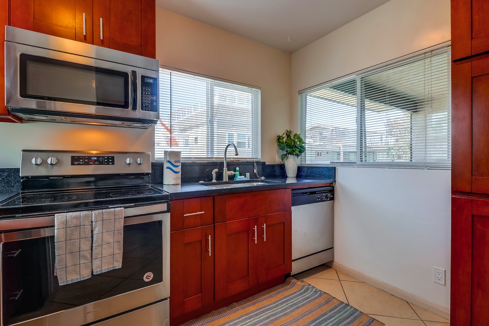 Virtual tour photo 19 of 44 for 813 Manhattan Ct
