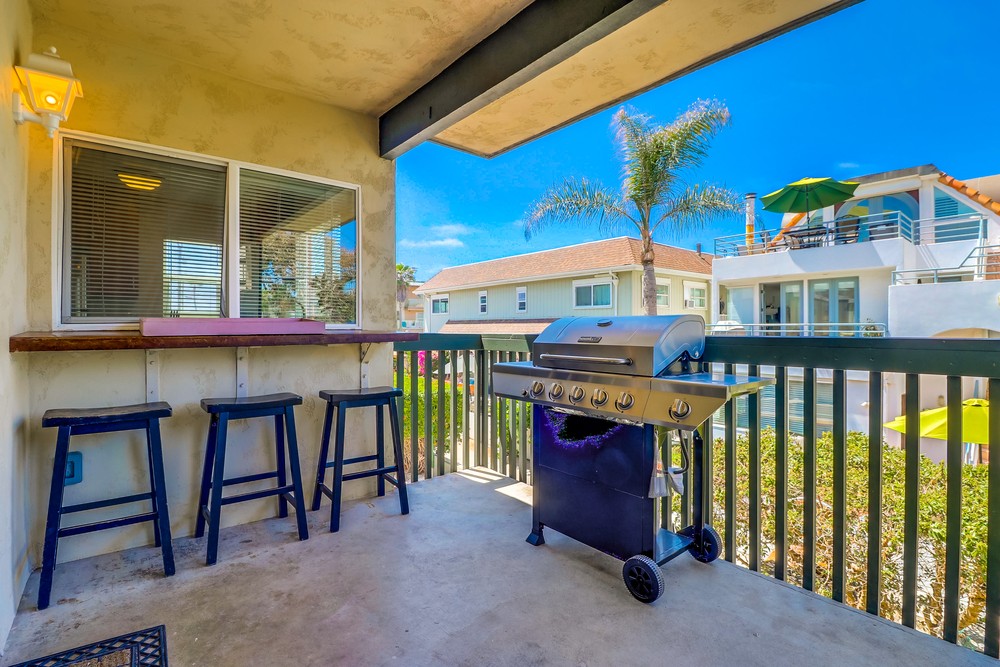 Virtual tour photo 21 of 44 for 813 Manhattan Ct