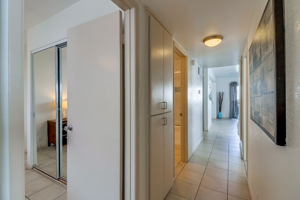 Virtual tour photo 29 of 44 for 813 Manhattan Ct