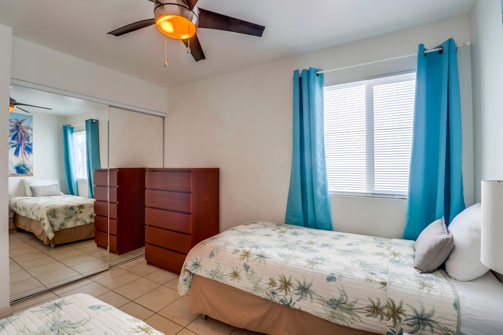 Virtual tour photo 39 of 44 for 813 Manhattan Ct