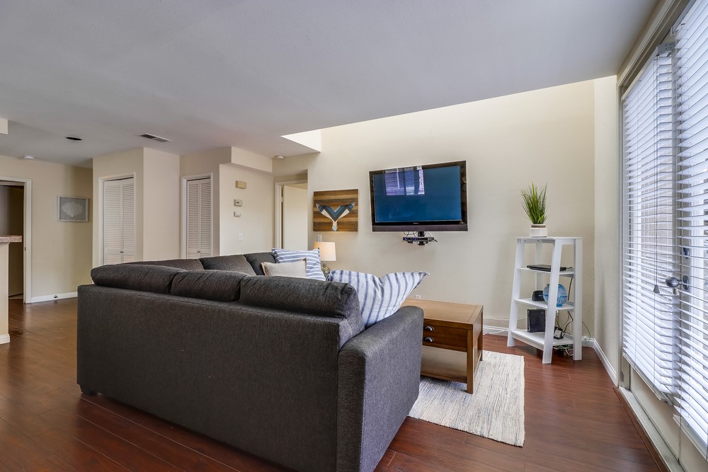 Virtual tour photo 7 of 29 for 813 San Gabriel Pl