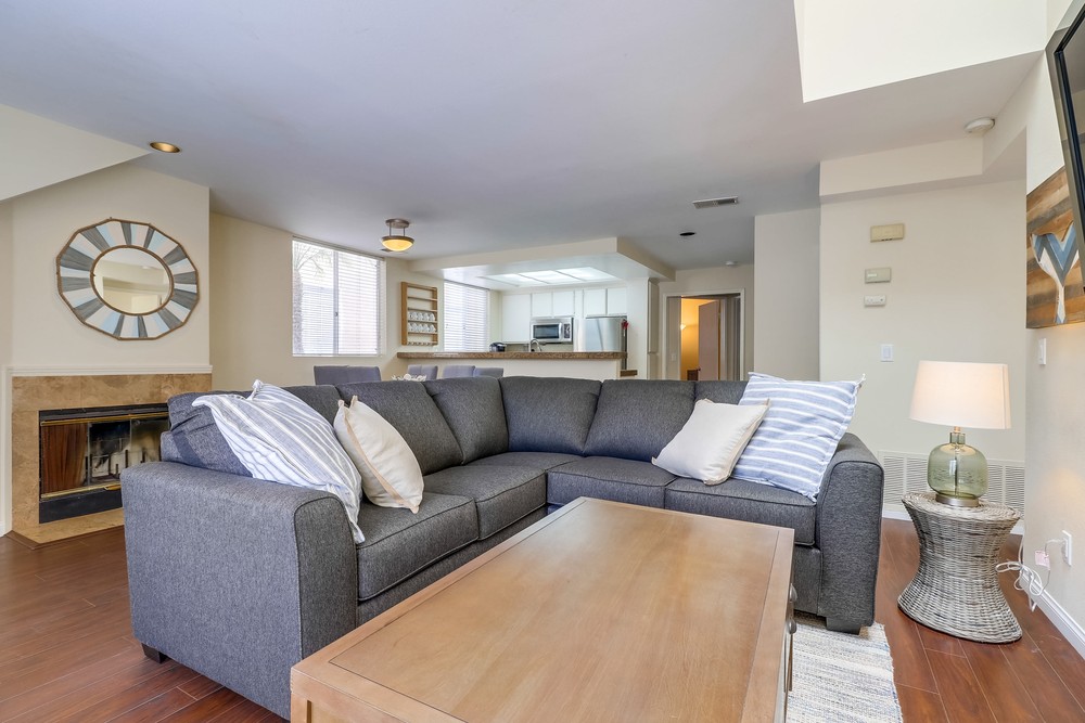 Virtual tour photo 9 of 29 for 813 San Gabriel Pl