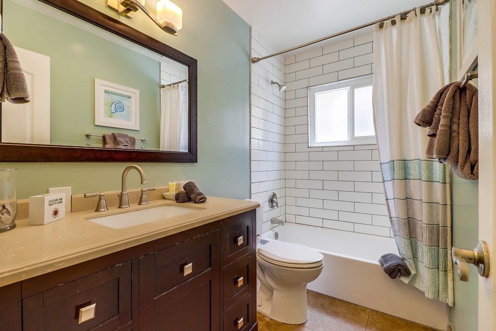 Virtual tour photo 23 of 68 for 814-816 Jamaica Ct