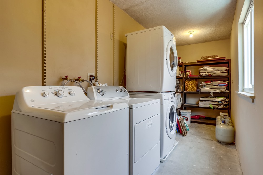Virtual tour photo 30 of 68 for 814-816 Jamaica Ct