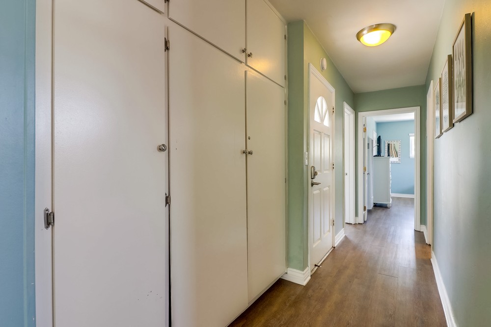 Virtual tour photo 33 of 68 for 814-816 Jamaica Ct