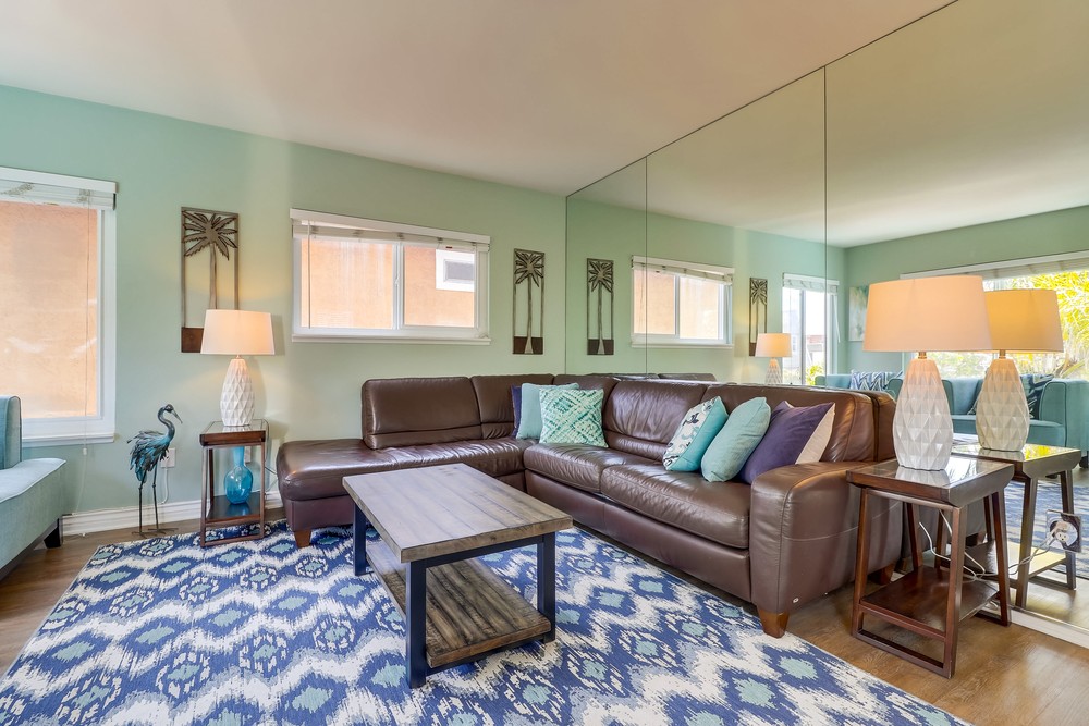 Virtual tour photo 35 of 68 for 814-816 Jamaica Ct