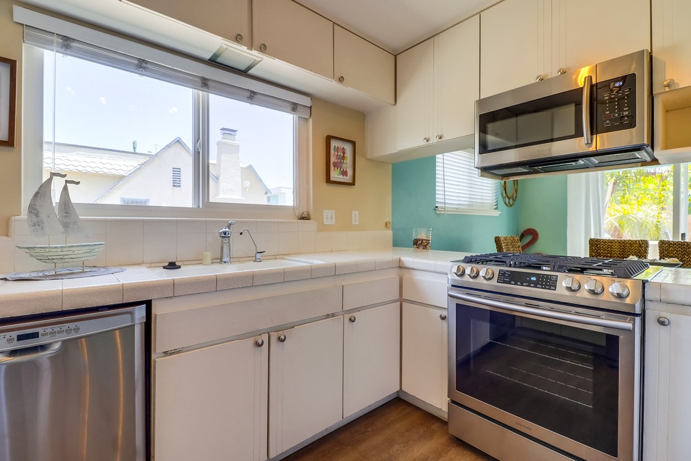 Virtual tour photo 45 of 68 for 814-816 Jamaica Ct