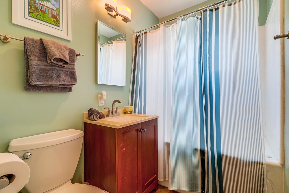 Virtual tour photo 49 of 68 for 814-816 Jamaica Ct