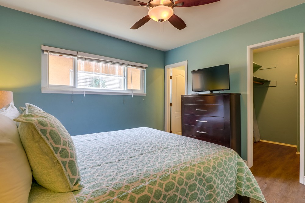 Virtual tour photo 53 of 68 for 814-816 Jamaica Ct
