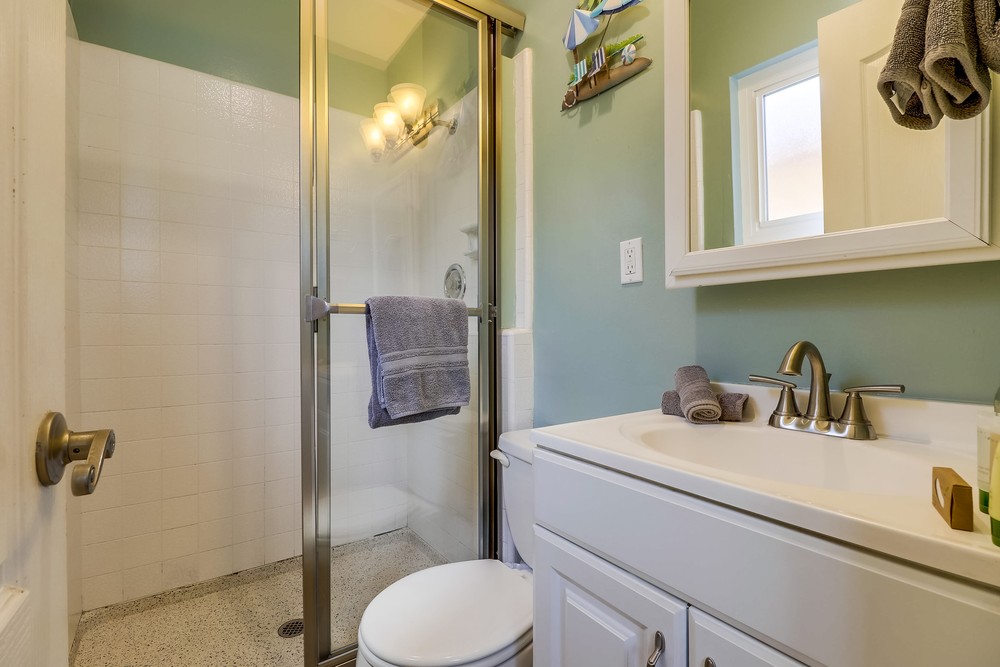 Virtual tour photo 55 of 68 for 814-816 Jamaica Ct