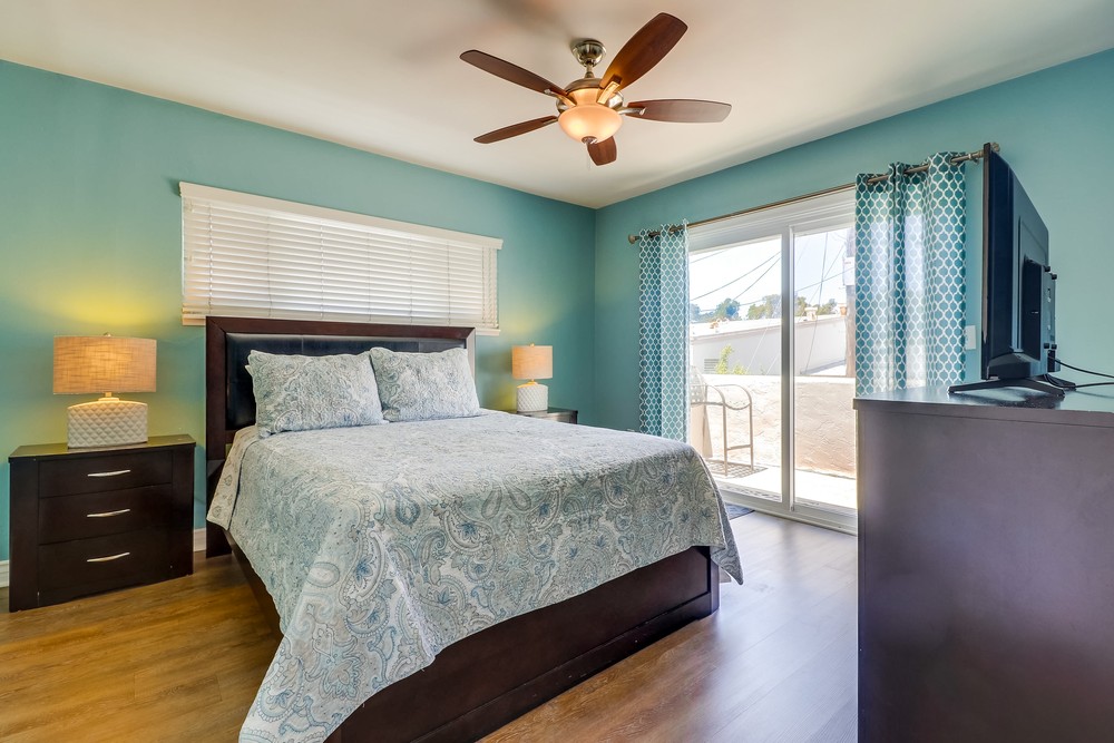 Virtual tour photo 60 of 68 for 814-816 Jamaica Ct